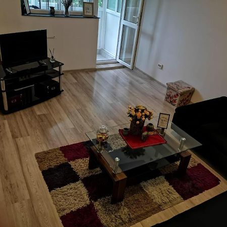 Deea Apartament Lägenhet Craiova Exteriör bild