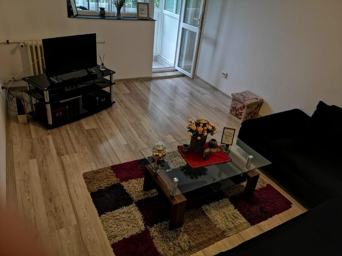 Deea Apartament Lägenhet Craiova Exteriör bild